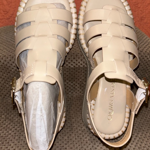 Crown Vintage Platform Sandals - Picture 4 of 6